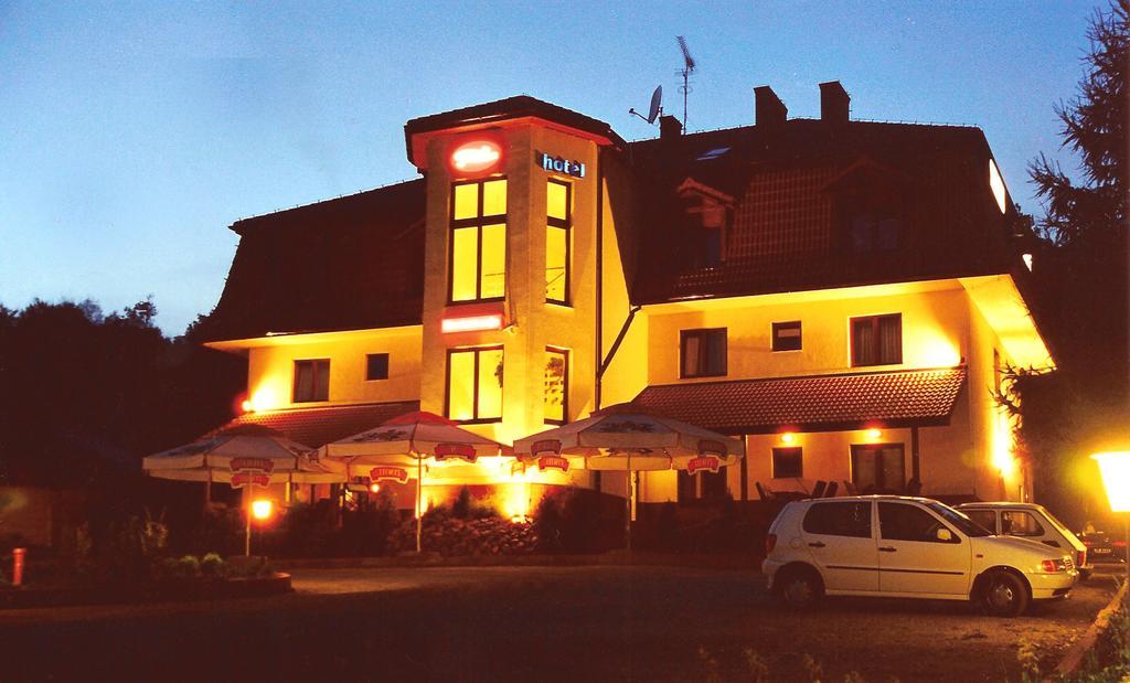 Hotel Twardowski Głogoczów Extérieur photo