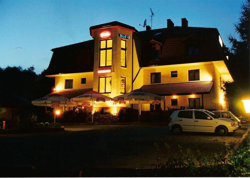 Hotel Twardowski Głogoczów Extérieur photo